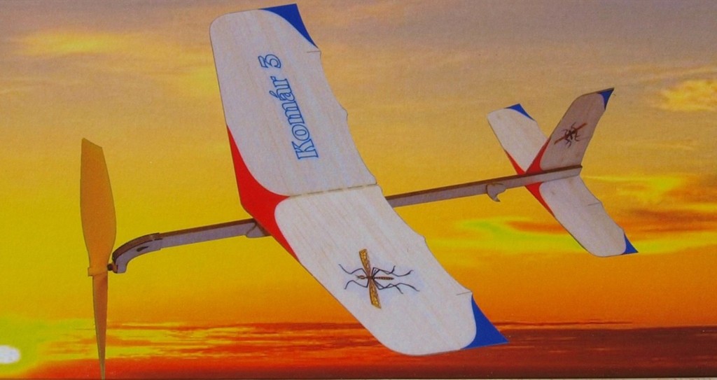 Školní Model Komár